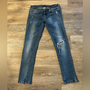 Blue Asphalt juniors size 3 cropped skinny jeans distressed look
